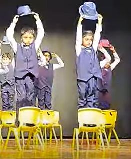 780-chapeaux_danse3.png